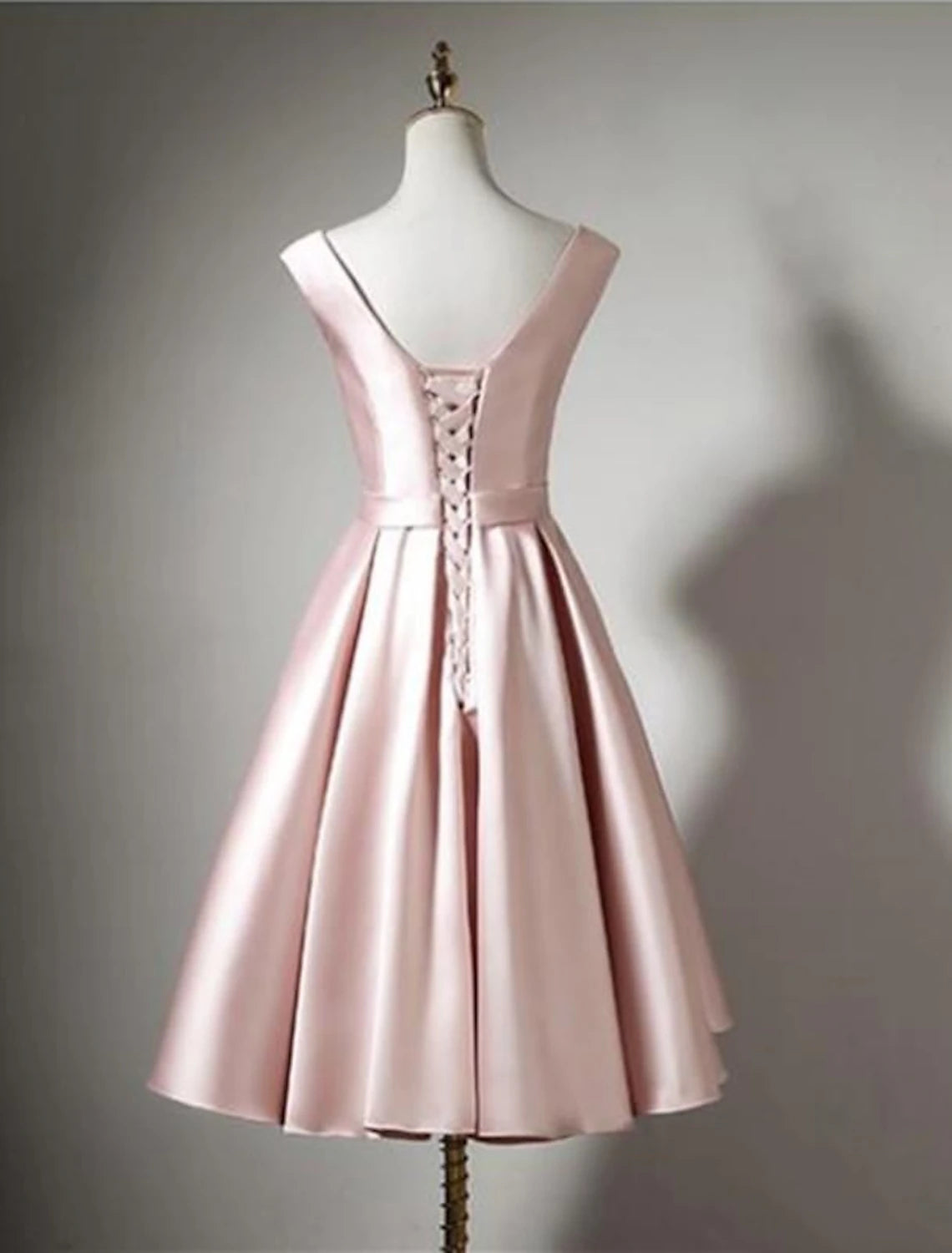 Abito da damigella d'onore a trapezio, senza maniche, elegante, lunghezza tè, in raso con fiocco/i/pieghe